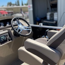 Bennington 24 sbrx