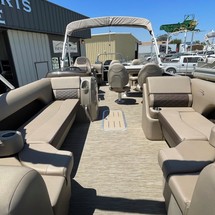 Bennington 24 sbrx