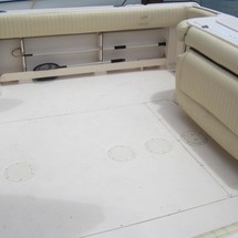 Grady-White Express 330