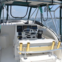 Pursuit 2870 center console