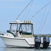 Pursuit 2870 center console