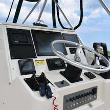 Pursuit 2870 center console