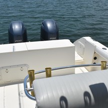 Pursuit 2870 center console