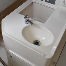 Pursuit 2870 center console