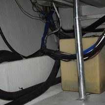 Pursuit 2870 center console