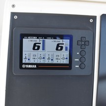 Pursuit 2870 center console