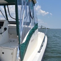 Pursuit 2870 center console