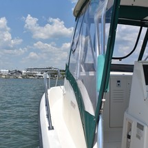 Pursuit 2870 center console