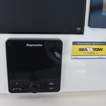 Pursuit 2870 center console