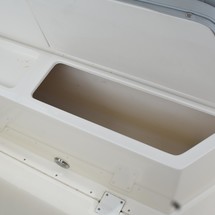 Pursuit 2870 center console