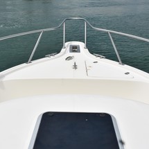 Pursuit 2870 center console