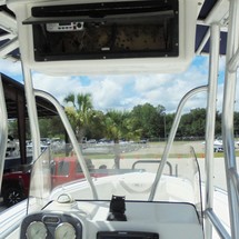 Sea Ray hunt ultra 211