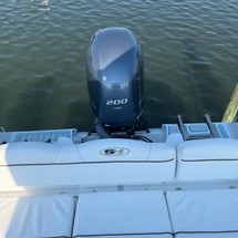 Sea Ray hunt ultra 211