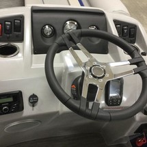 Bennington 24 sbrx