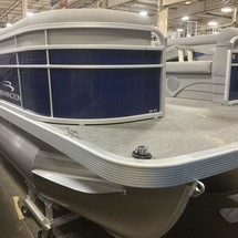 Bennington 24 sbrx