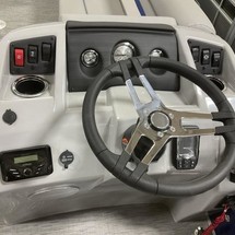 Bennington 24 sbrx
