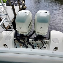 Boston Whaler 270 Vantage
