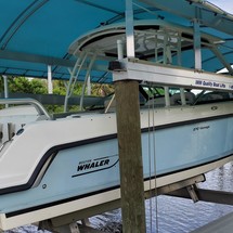 Boston Whaler 270 Vantage