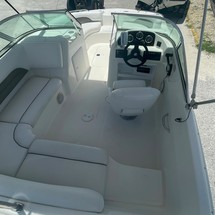 Hurricane 187 sun deck