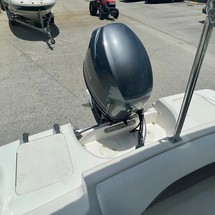 Hurricane 187 sun deck