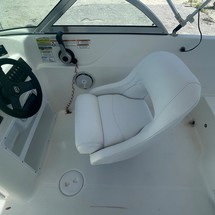 Hurricane 187 sun deck