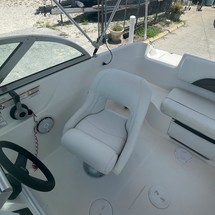 Hurricane 187 sun deck