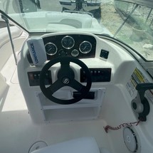 Hurricane 187 sun deck