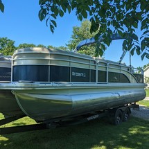Bennington 24 sbrx