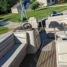 Bennington 24 sbrx