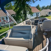 Bennington 24 sbrx