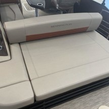 Bennington 24 sbrx