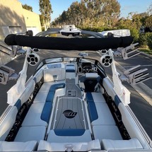 Malibu Wakesetter 23 LSV