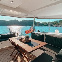 Fountaine Pajot Lucia 40