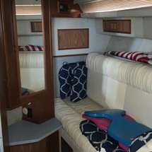 Sea ray 390 express cruiser