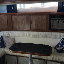 Sea ray 390 express cruiser