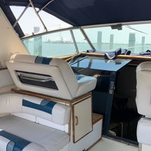 Sea ray 390 express cruiser