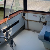 Sea ray 390 express cruiser