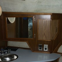 Sea ray 390 express cruiser