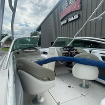 Sea ray 220 select