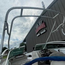 Sea ray 220 select