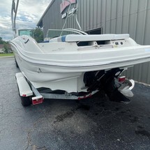 Sea ray 220 select