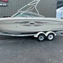 Sea ray 220 select
