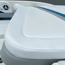 Sea ray 220 select