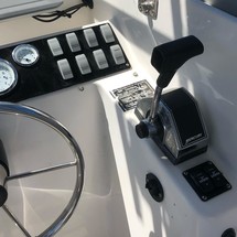 Robalo 2140 walkaround