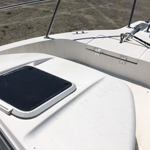 Robalo 2140 walkaround