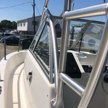 Robalo 2140 walkaround