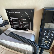 Sea ray 500 db sedan bridge