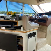 Sea ray 500 db sedan bridge