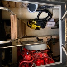 Sea ray 500 db sedan bridge