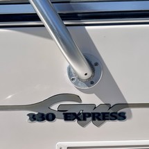 Grady-White Express 330
